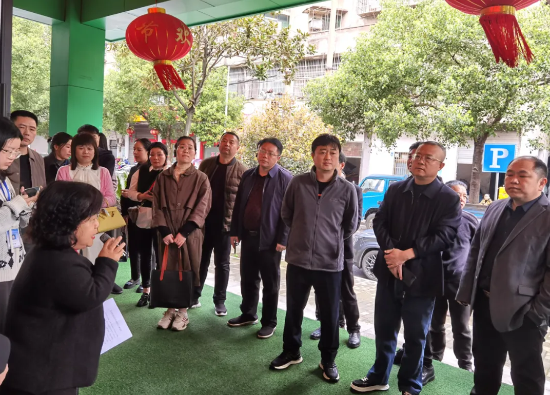 全省14個(gè)市州民政局分管領(lǐng)導(dǎo)、養(yǎng)老服務(wù)科科長(zhǎng)、縣市區(qū)民政局分管副局長(zhǎng)等100余人